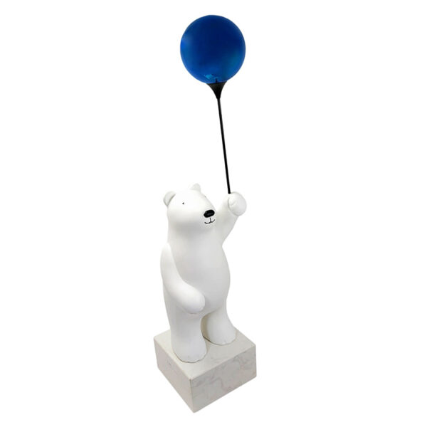 Escultura em Resina Urso Polar com Balão Azul